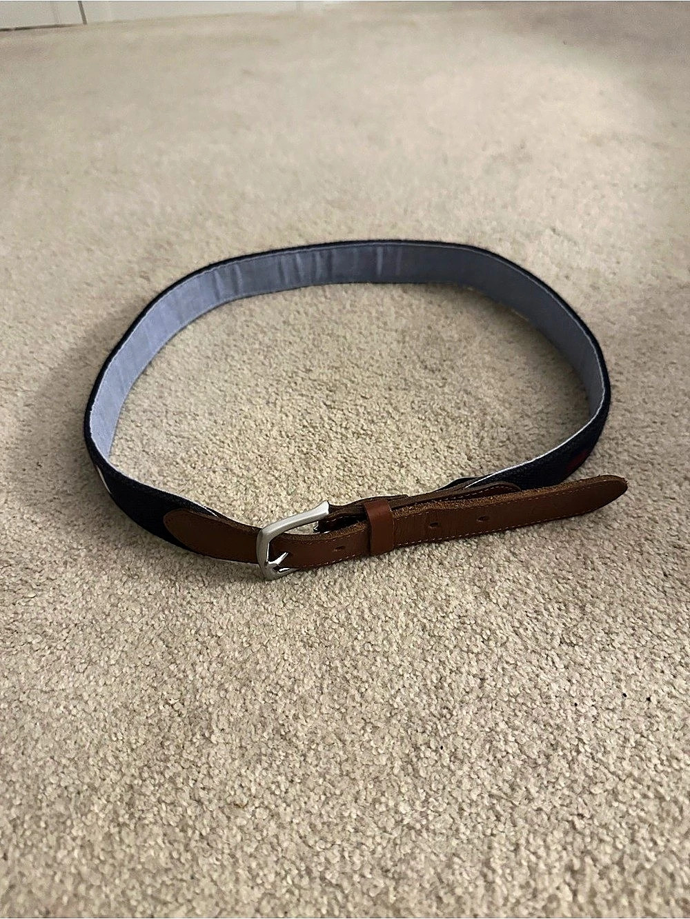 Vineyard Vines Men’s Embroidered Belt in Blue & Brown Like New Size 40
